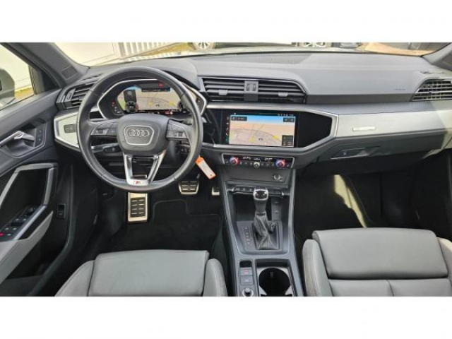 AUDI Q3 SPORTBACK Design 35 TDI 150cv S-tronic + Toit ouvrant + Camera de Recul + Pack Intérieur S-line