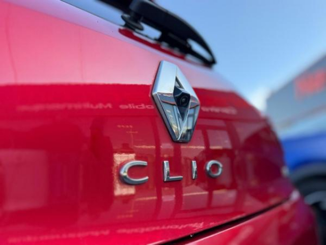 RENAULT CLIO INTENS 1.6 E-Tech Hybride 140 BVA + Pack City 360 + Pack Hiver + EASY LINK avec écran 9,3