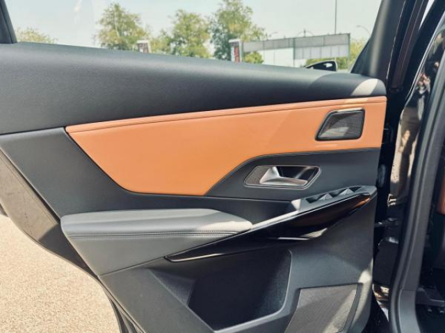 DS DS 7 CROSSBACK So Chic 1.5 BlueHDi 130cv EAT8 Inspiration OPERA + Toit pano + Hifi Focal + Night Vision + Led