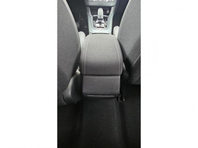 PEUGEOT 308 SW Allure 1.2i PureTech 130cv EAT8 Entretien complet PEUGEOT à jour + Attelage + Jantes 17