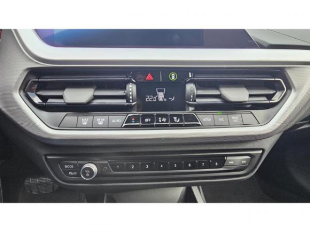 BMW SERIE 1 Advantage 116dA + Carplay + Radar AV et AR + Régulateur de vitesse + Ja16