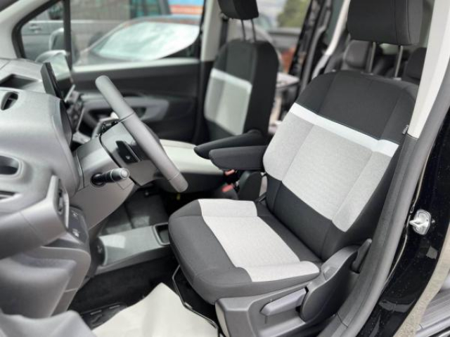 CITROEN BERLINGO Max VP M 1.5 BlueHDi 130cv EAT8 + Drive Pack + Navigation et Mirror Screen + NEUF 0KM