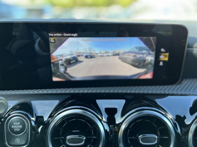 MERCEDES CLASSE A Business Line 2L 180D  8G-DCT + CAMERA DE RECUL