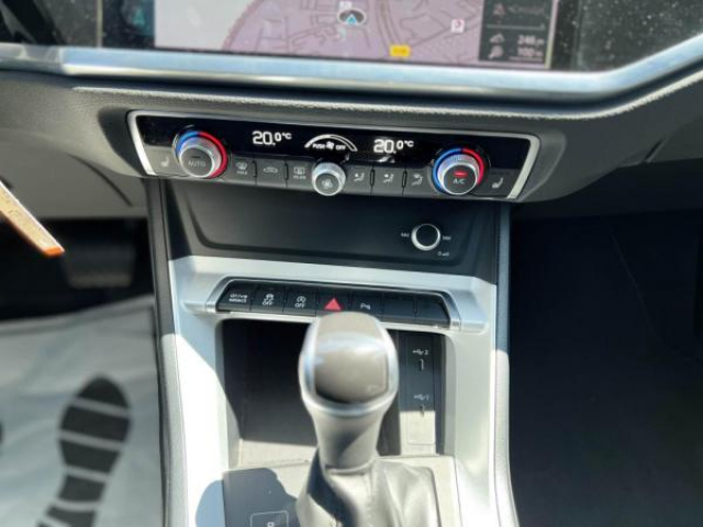 AUDI Q3 SPORTBACK 35 TDI 150cv  S-tronic Design + JA19 + MMI NAVIGATION +full led + Attelage