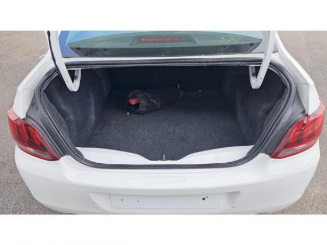 PEUGEOT 301 Active 1.5 BlueHDi 100cv + Antibrouillard + Radars de recul + Roue de secours