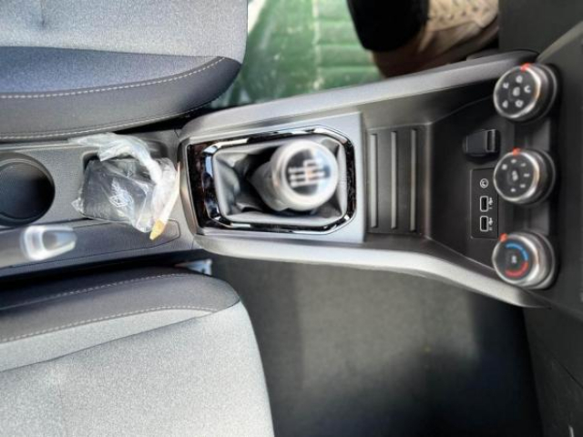 RENAULT CLIO Evolution 1.5 Blue dCi 100cv + Camera de recul + Sieges avant chauffant + NEUF 0KM