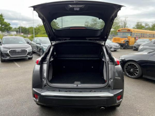 PEUGEOT 2008 Allure Pack 1.5 BlueHDi 130cv EAT8 +Sièges avant chauffants