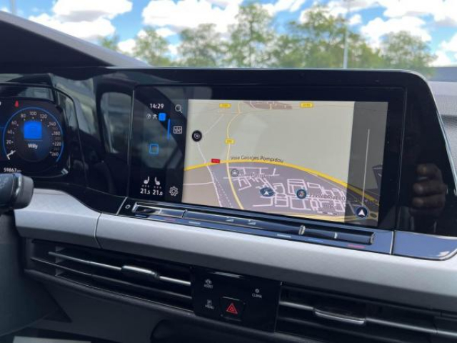 VOLKSWAGEN Golf SW LIFE 1.0 eTSI 110cv DSG7 + Caméra de recul
