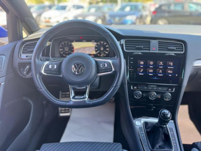 VOLKSWAGEN GOLF R-Line 1.5 TSI 150cv + LED Directionnels + Discover PRO + Digital Cockpit + Alarme