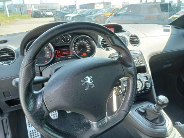 PEUGEOT RCZ 1.6L 200cv + Pack Vision + JA19