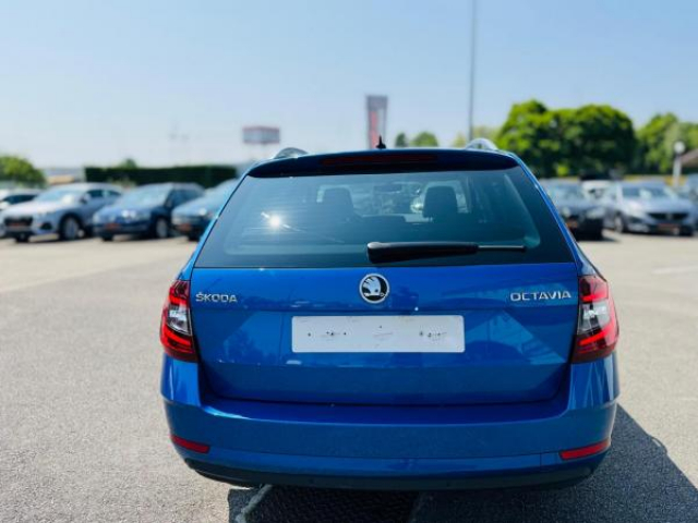 SKODA Octavia combi Active 1.6 TDI 116cv + Pack Hiver + Clim Auto + Full LED + Antibrouillard + JA 17
