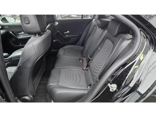 MERCEDES CLASSE A BERLINE Business Line 2L 180d BV 8G-DCT + INTEGRATION SMARTPHONE + écran 10,25 + Sièges chauff