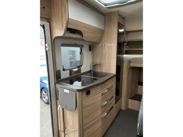 HYMER ML-T HYMER 570 4x4 V6 3.0l 419 CDi 190 CV BVA 7G-TRONIC TVA RECUPERABLE