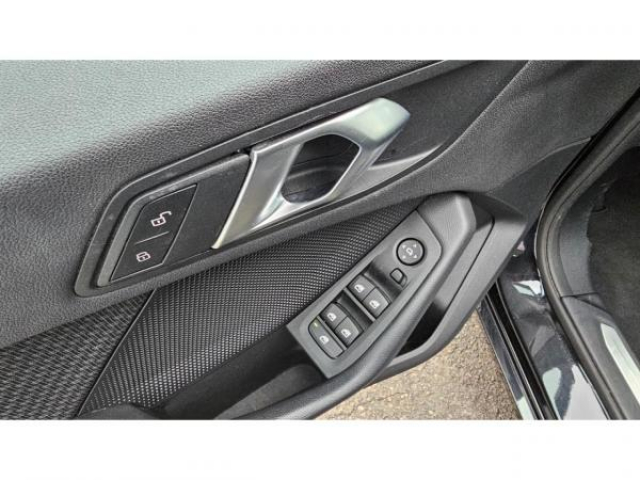 BMW SERIE 1 Advantage 116d + Carplay + Radar AV et AR + Régulateur de vitesse + JA 548