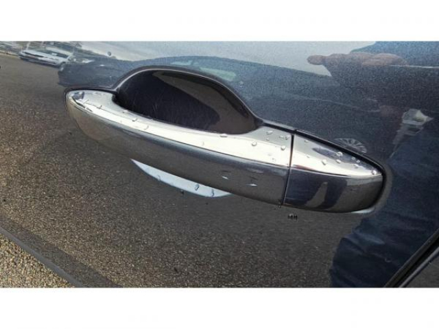 RENAULT Megane Estate Intens 1.5 BluedCi 115cv EDC + Bose + Toit pano + Attelage + Camera + Affichage tête haute