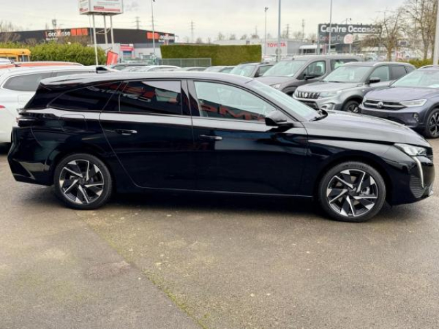 PEUGEOT 308 SW Allure 1.5 BlueHDi 130cv EAT8 + Camera 360 +Sieges AV Chauffants + ADML + Attelage