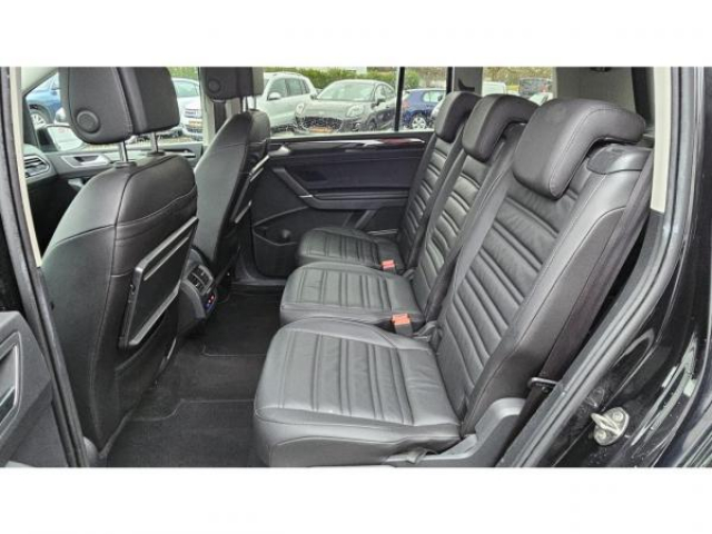 VOLKSWAGEN TOURAN HIGHLINE 1.5 TSI 150cv DSG7 7places + Camera de recul + Sellerie en cuir + Sieges AV Chauffant