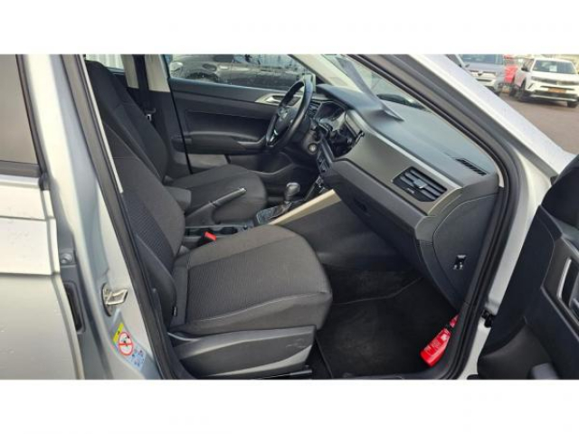 VOLKSWAGEN POLO Confortline 1.6 TDI 95cv DSG7 + Radar AV et AR + Détecteur Angle mort + Antibrouillard AV