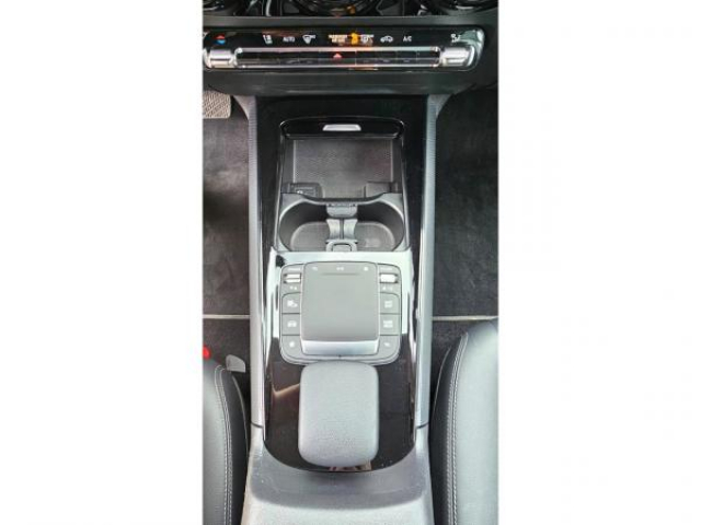 MERCEDES CLASSE B Business Line 180d 7G-DCT + Intégration smartphone + Sièges avant Chauffants