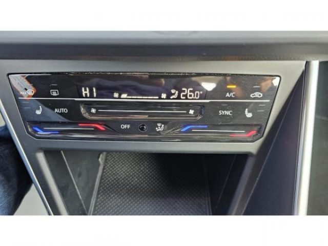 VOLKSWAGEN TAIGO LIFE 1.0 TSI 110cv DSG7 + Caméra de recul + Clim Auto + Pack IQ DRIVE