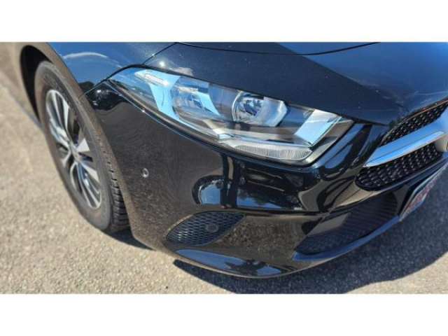 MERCEDES CLASSE A BERLINE Business Line 180D 7G-DCT + Pack navigation