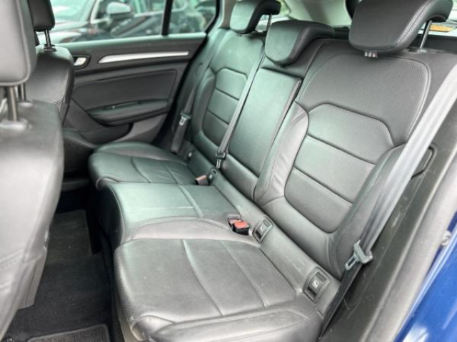 RENAULT Megane Estate Intens 1.5 Blue dCi 115cv + Bose Sound System + Pack Cuir + Easy Parking