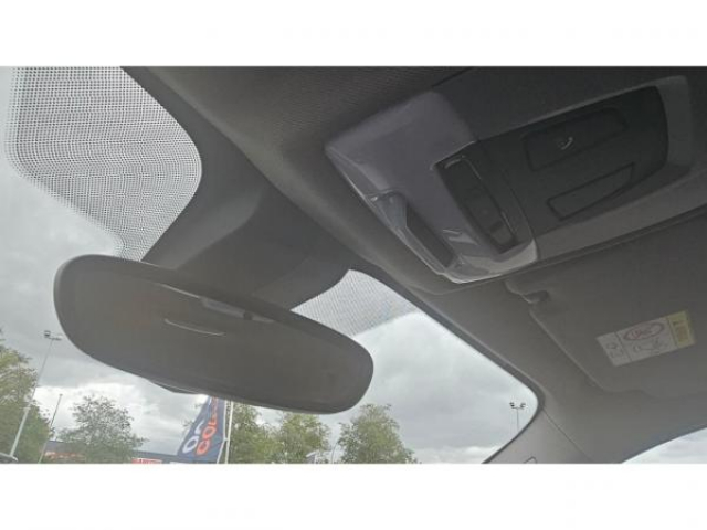 BMW X1 Lounge 16dA + Harman Kardon + Attelage Amovible + Sieges AV Chauffant