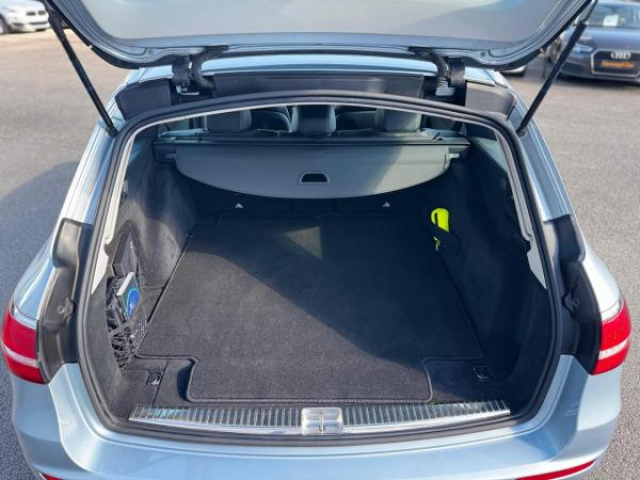 MERCEDES CLASSE E BREAK 200d BVA 9G-Tronic + Pack Parking + Pack Navigation + Sièges avant chauffant