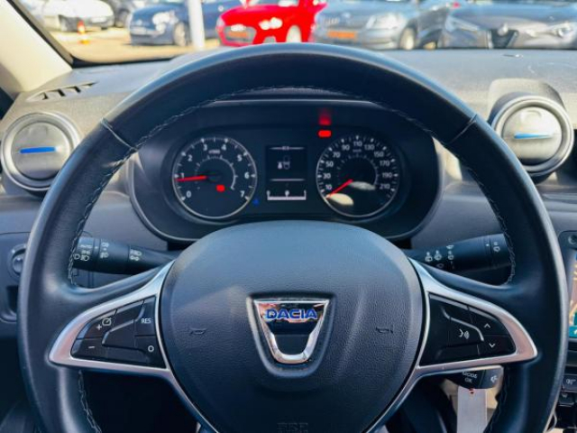 DACIA DUSTER 15 Ans 1.5 BluedCi 115cv Inclus Caméra 360 + GPS Europe + Roue de Secours