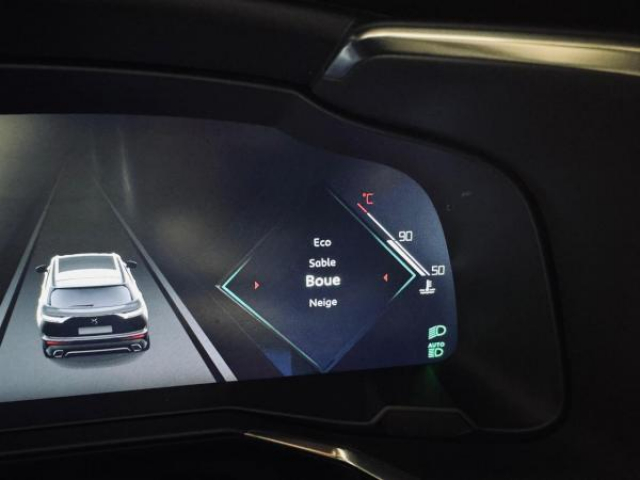 DS DS 7 CROSSBACK So Chic 1.5 BlueHDi 130cv EAT8 Inspiration OPERA + Toit pano + Hifi Focal + Night Vision + Led