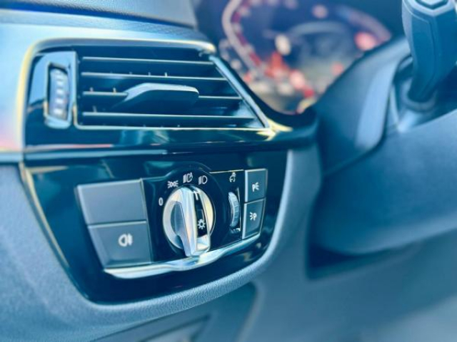 BMW SERIE 5 TOURING M-Sport 520d 190cv + Toit ouvrant panoramique + Driving Assistant + ACC avec Stop&Go