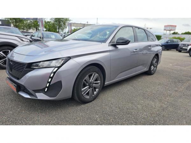 PEUGEOT 308 SW ACTIVE PACK 1.5 BlueHDi 130cv EAT8 + Sièges AV chauffants + Attelage + Navigation connect