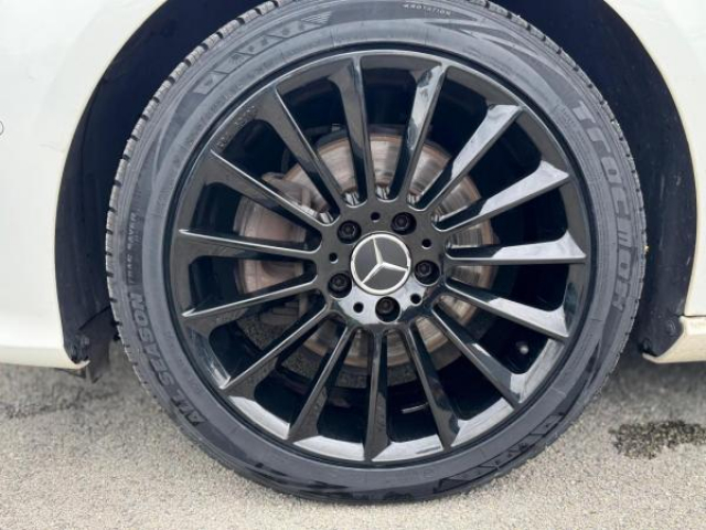 MERCEDES CLA SHOOTING BRAKE Business 180D BV 7G-DCT + Intérieur Cuir + Sièges avant chauffants + Attelage  + JA 18