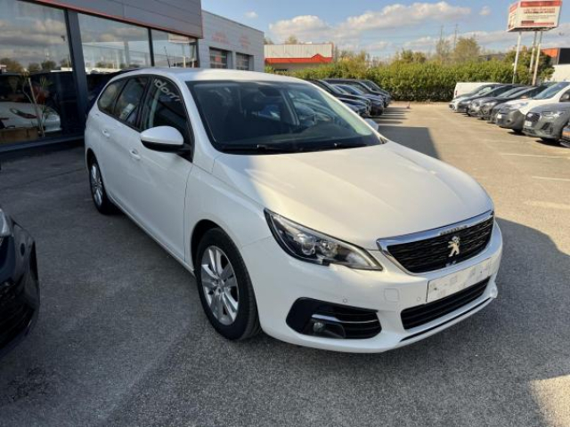 PEUGEOT 308 SW Active 1.5 BlueHDi 130cv EAT6 + Navigation 3D + Antibrouillard + Radars AV