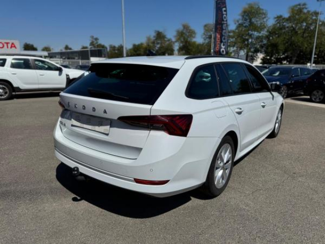 SKODA Octavia combi Style 2.0 TDI 150cv DSG7 + Attelage