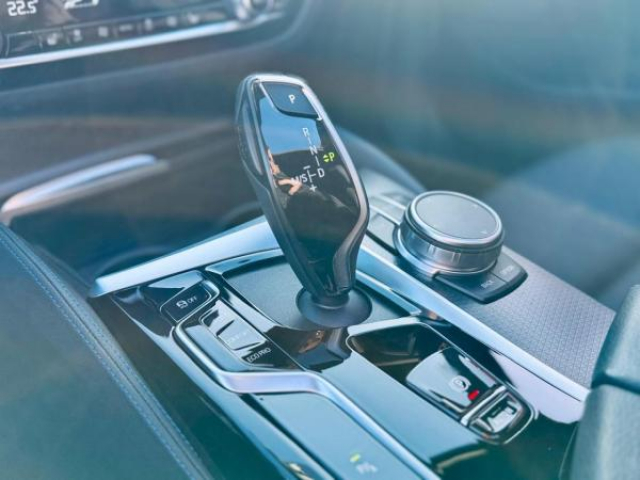 BMW SERIE 5 TOURING M-Sport 520d 190cv + Toit ouvrant panoramique + Driving Assistant + ACC avec Stop&Go