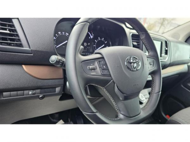 TOYOTA PROACE Verso Verso Long Dynamic 177cv 2.0 D-4D BVA 8places TVA RECUPERABLE PAS DE MALUS