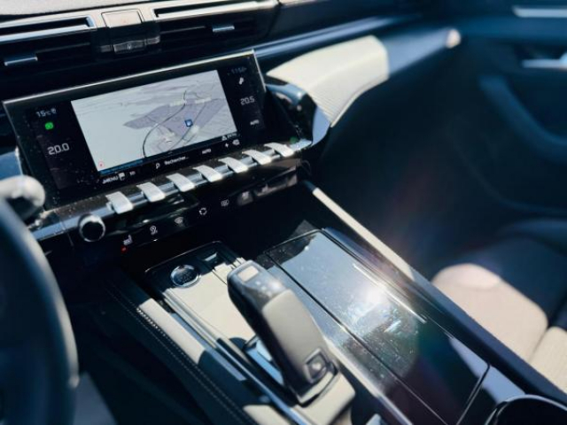 PEUGEOT 508 GT LINE 1.5 BlueHDi 130cv EAT8 + Pack Drive Assist Plus + Pack City 3 + Sièges AV Chauffants