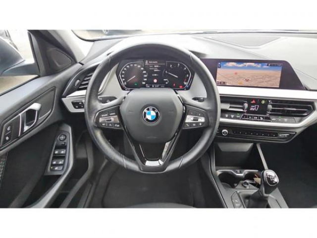 BMW SERIE 1 Advantage 116d + Carplay + Radar AV et AR + Régulateur de vitesse