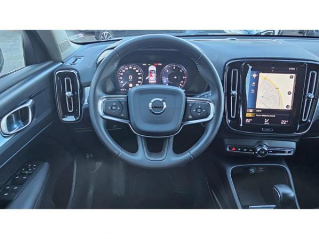VOLVO XC40 Momentum D3 150cv + Camera de recul + Navigation + Systeme audio
