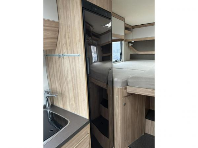 HYMER ML-T HYMER 570 4x4 V6 3.0l 419 CDi 190 CV BVA 7G-TRONIC TVA RECUPERABLE