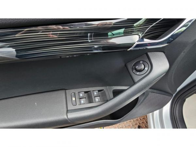 SKODA Octavia combi Style 1.6 TDI 116cv DSG7 + Attelage + Sièges AV Chauffants