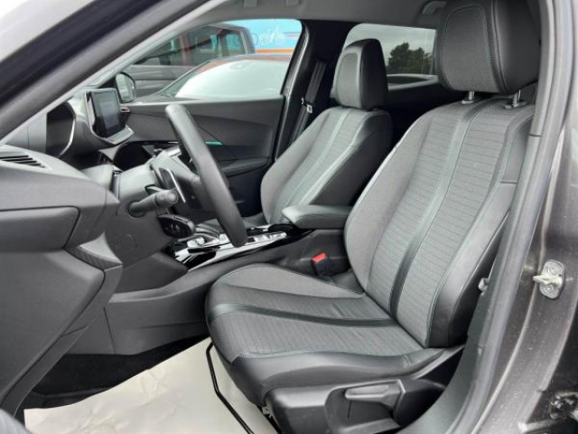 PEUGEOT 2008 Allure Pack 1.5 BlueHDi 130cv EAT8 +Sièges avant chauffants