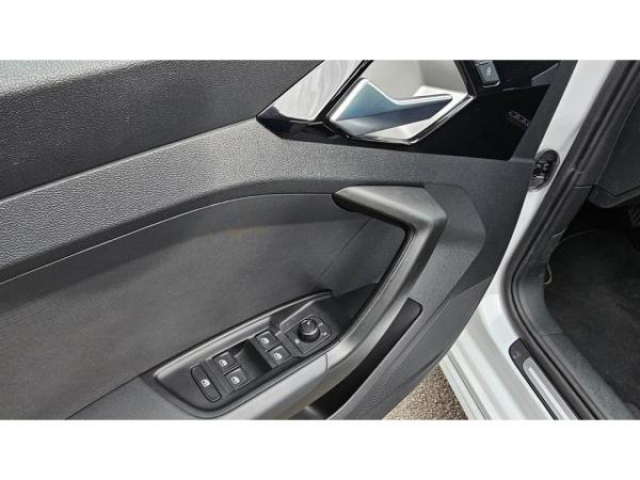 AUDI A1 SPORTBACK S line 30 TFSI 110cv S-Tronic inclus CarPlay et Virtual Cockpit