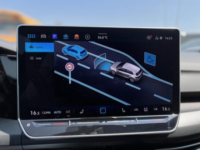 VOLKSWAGEN GOLF R-Line 2.0 TDI 150cv DSG7 + Toit panoramique + JA18 YORK + Pack Hiver + NEUF 0KM