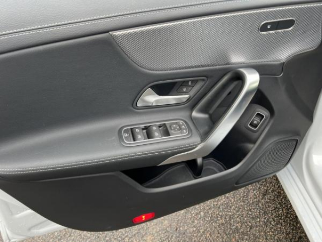 MERCEDES CLA SHOOTING BRAKE Business 180D 2.0L BV 8G-DCT + Caméra de recul + ecran 10 + Sièges AV chauffant + Att