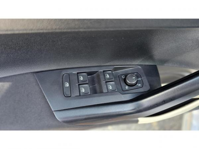 VOLKSWAGEN POLO Life 1.0 TSI 95cv + Climatisation automatique + Vitres arrière surteintées