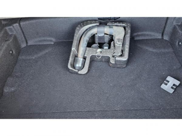 BMW SERIE 1 Advantage Pack Business 116d + Navigation Pro + Attelage Amovible