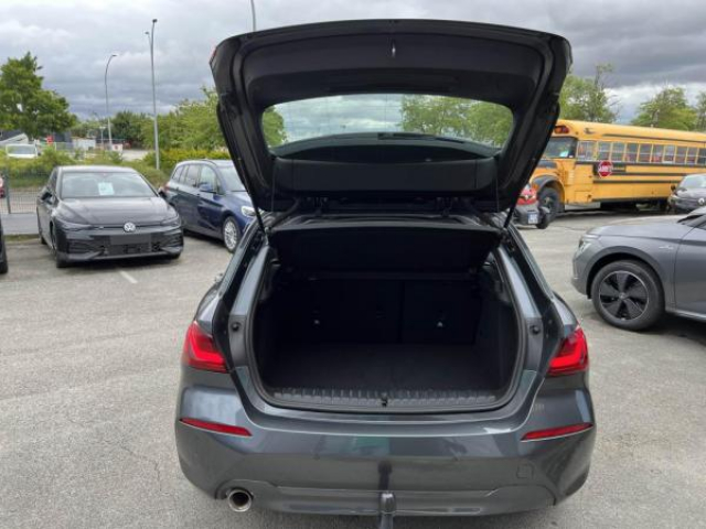 BMW SERIE 1 Advantage Pack 116dA 116cv + Sièges avant chauffants + Attelage