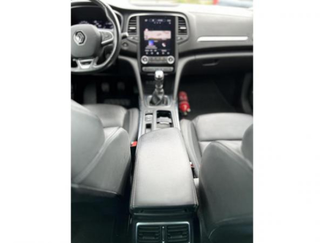 RENAULT Megane Estate Intens 1.5 Blue dCi 115cv + Bose Sound System + Pack Cuir + Easy Parking